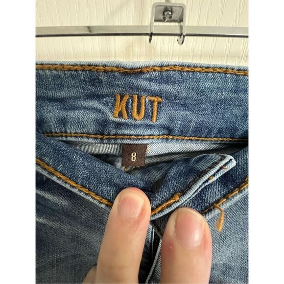 KUT From The Kloth Distressed Boyfriend Light Wash Denim Jeans - Picture 2 of 4